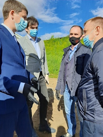 Дмитрий Махонин посетил территорию ПромТехПарка